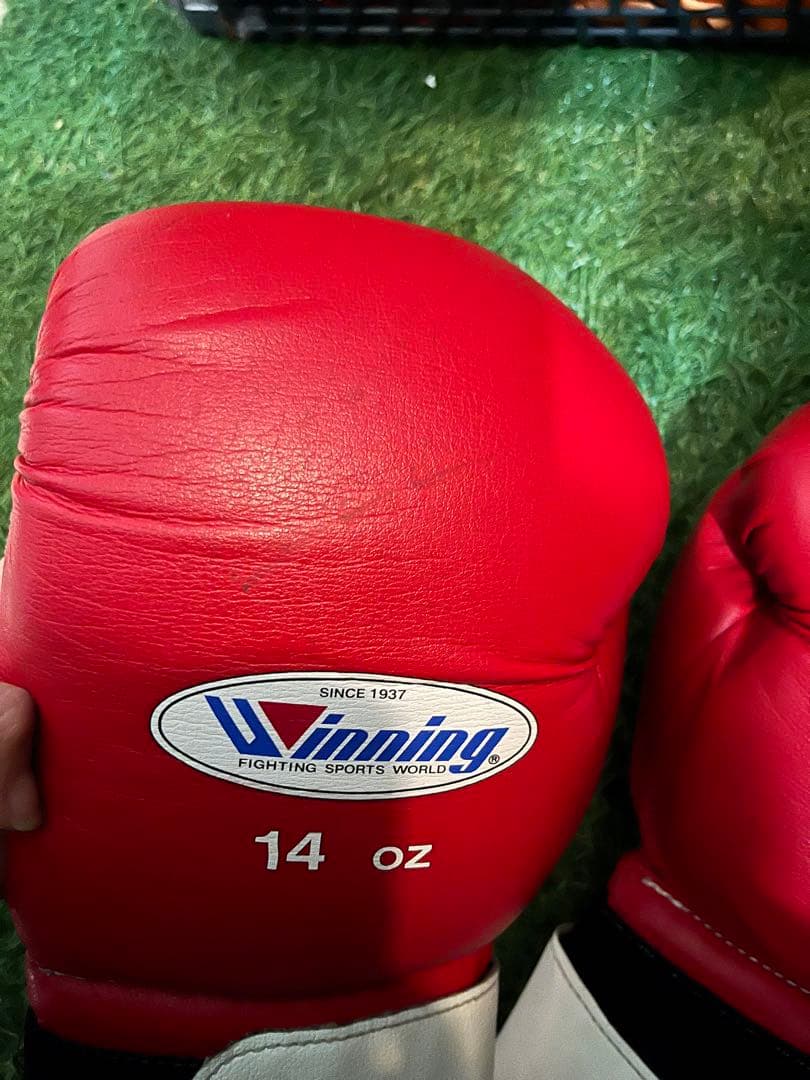 【最終値下げ】Winning ボクシンググローブ 14 oz 赤