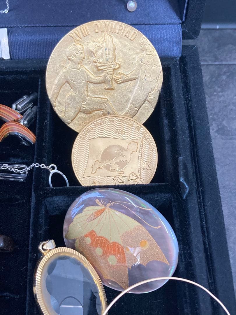 値下げ！遺品整理　イヤリング　ネックレス　時計　ブローチ　タイピン　金杯　小判