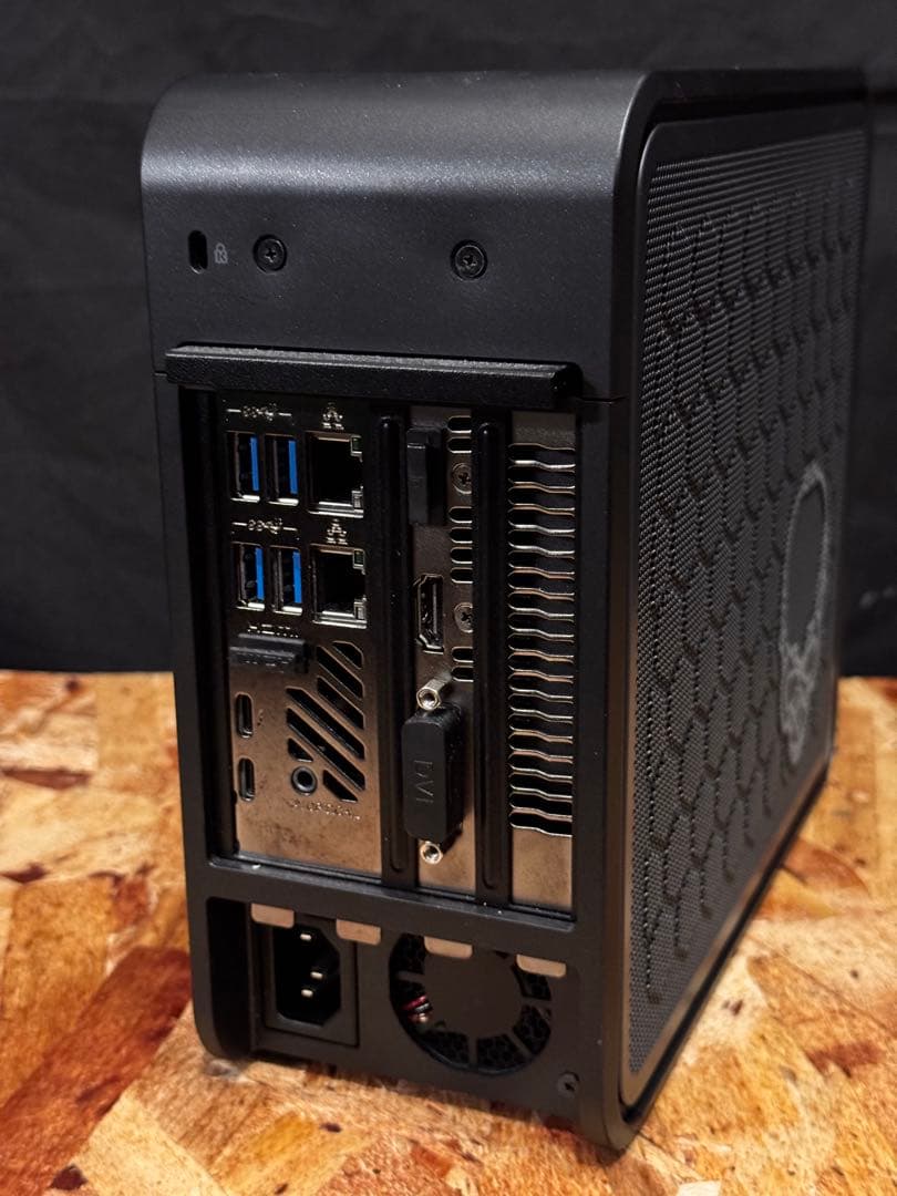 Intel NUC 9 i5 9300H ASUS RTX 2060 ミニPC