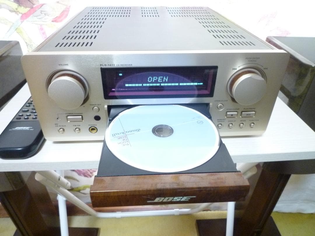 BOSE ボーズ システムコンポ★121V専用スタンドは含まない。