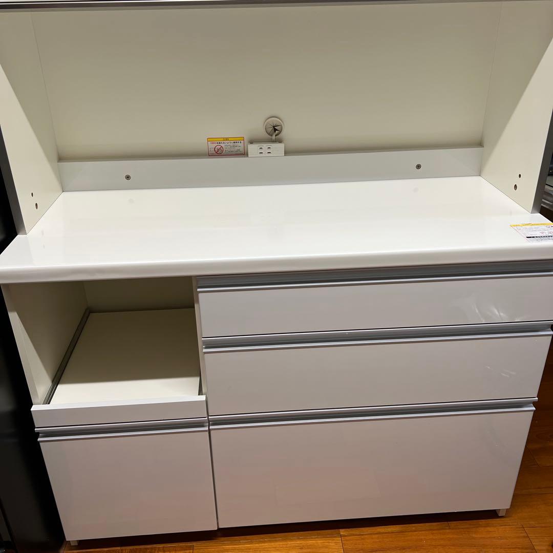 美品　パモウナ 食器棚