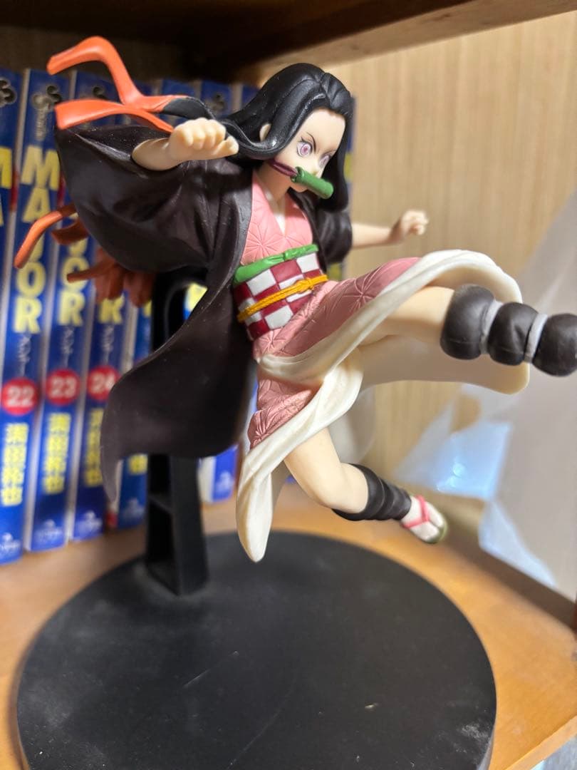 ネズコ 蹴りポーズ フィギュア