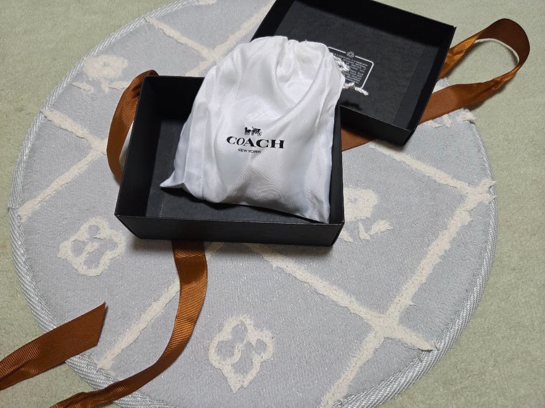 【新品未使用】COACH チェリー バッグ チャーム ゴールド