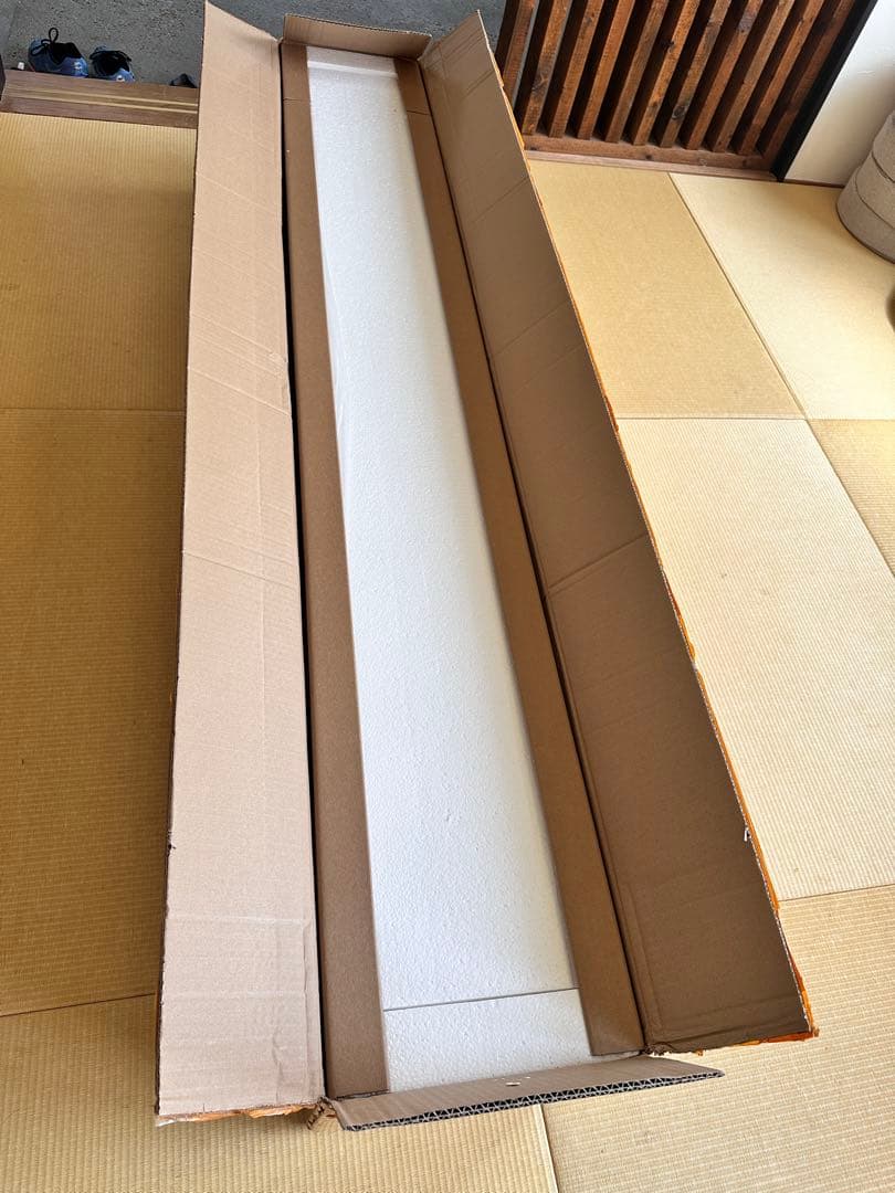 無垢材フローティングテレビボード