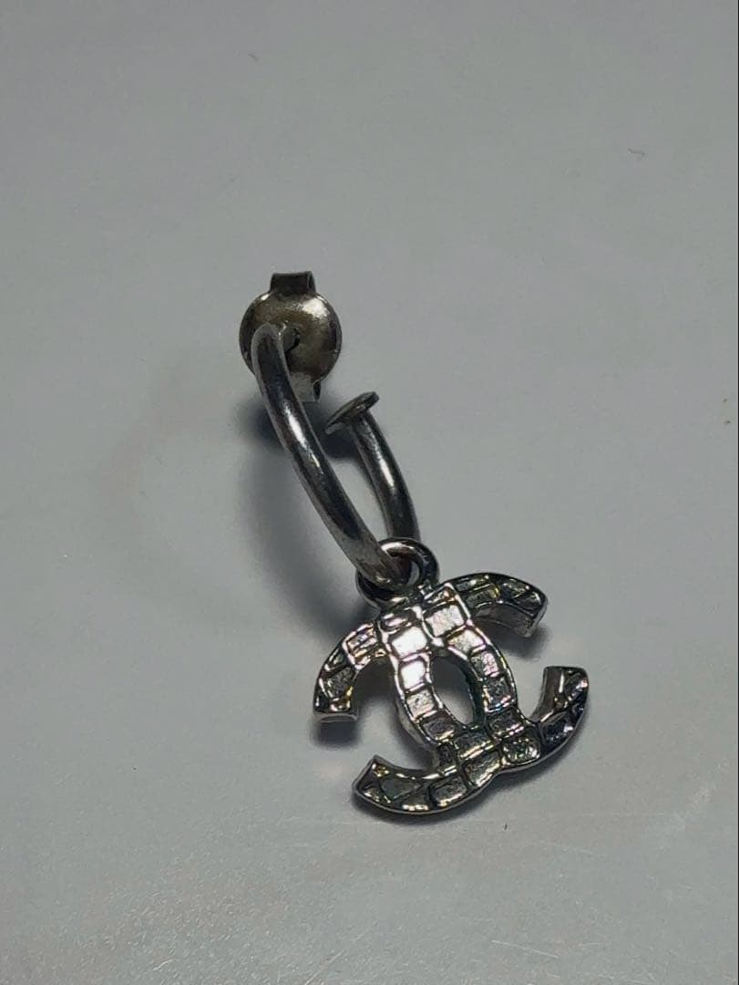 注)片方のみの販売です！ ぶら下がり CHANEL シャネル　ピアス　シルバー