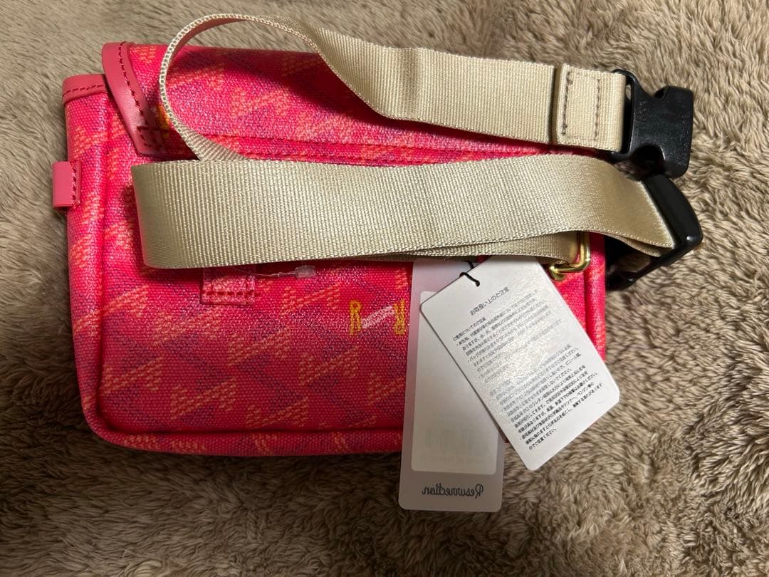 レザレクション⭐︎ウエストポーチ⭐︎大人気完売色⭐︎新品未使用タグ付き⭐︎