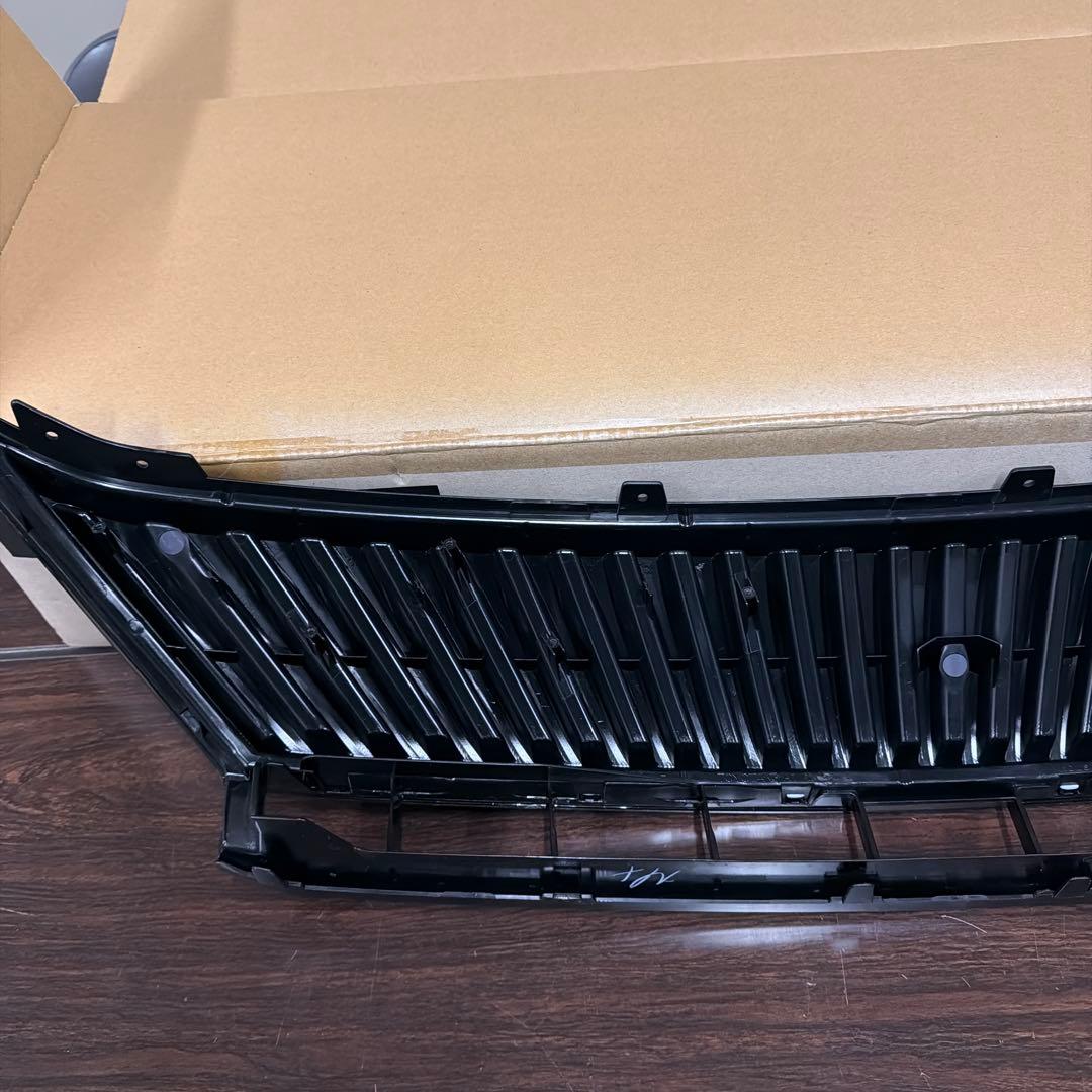 ハリアーフロントグリル ブラック