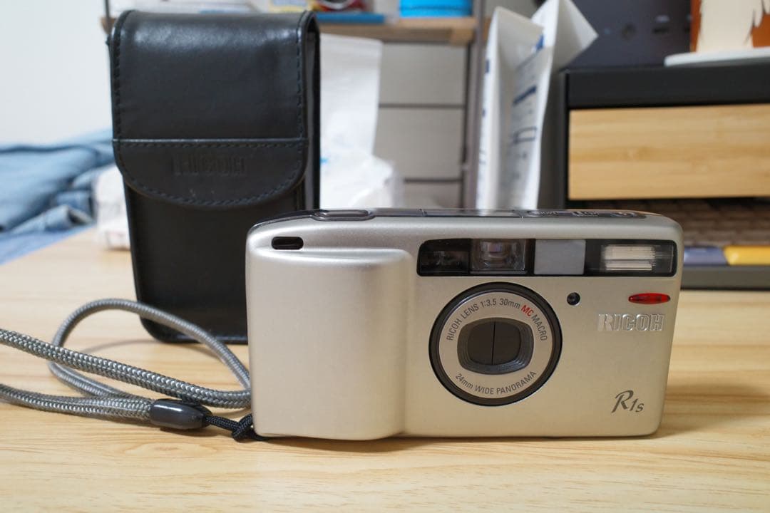 Ricoh R1s コンパクトフィルムカメラ