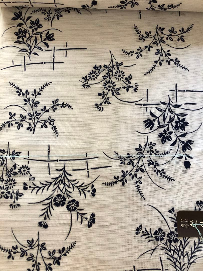 浴衣　反物　竺仙　綿絽　白地に紺　垣根に 秋草