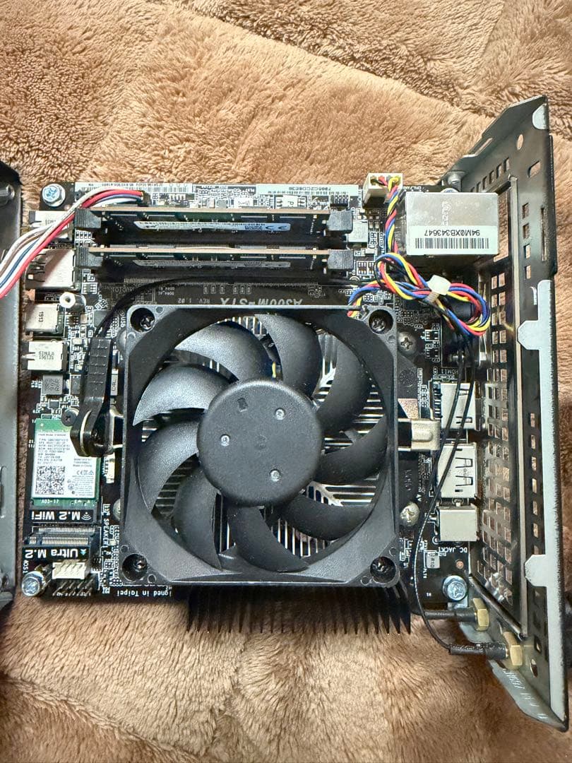 ASRock Desk Mini A300 RYZEN 5 32GB メモリ