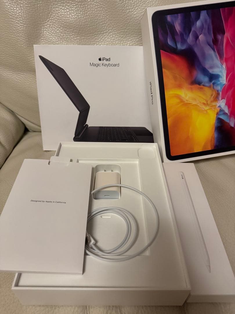 iPadPro第二世代Apple Pencil magickeyboardセット