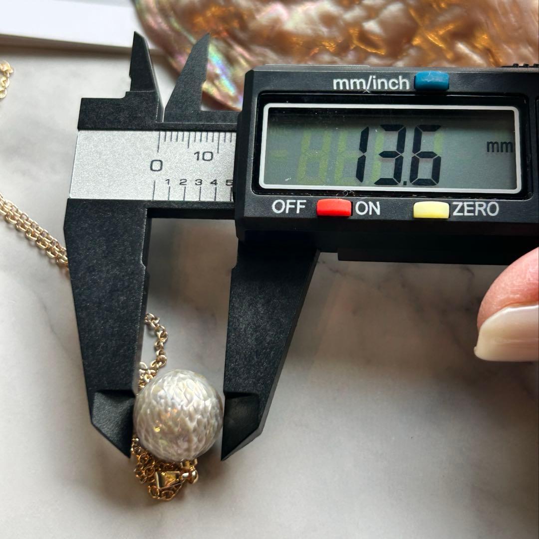 くにちゃん様おまとめ　カービングパールのネックレス　オイスターパールネックレス