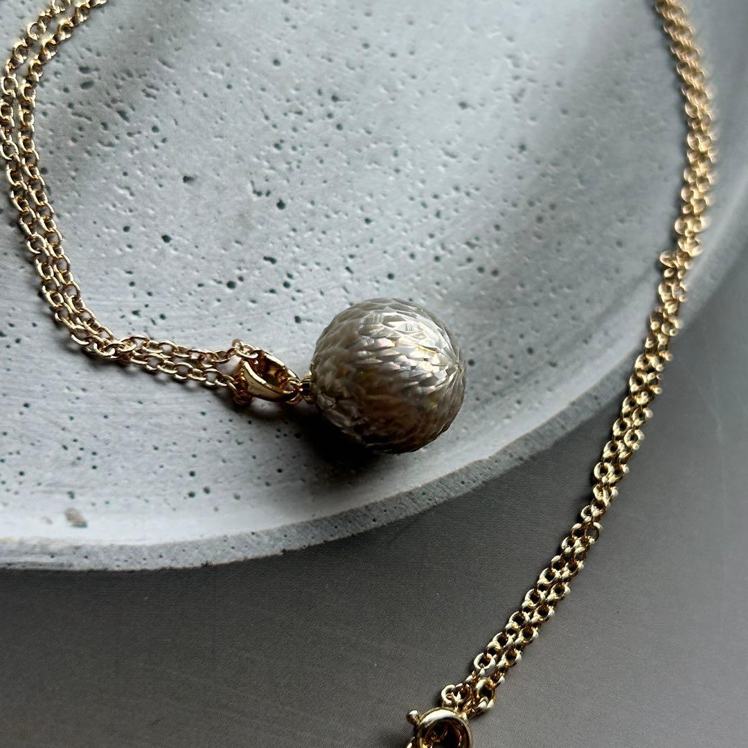 くにちゃん様おまとめ　カービングパールのネックレス　オイスターパールネックレス