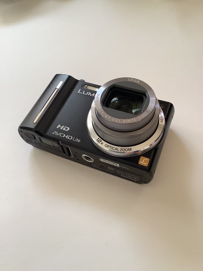 Panasonic Lumix TZ10 コンパクトデジタルカメラ