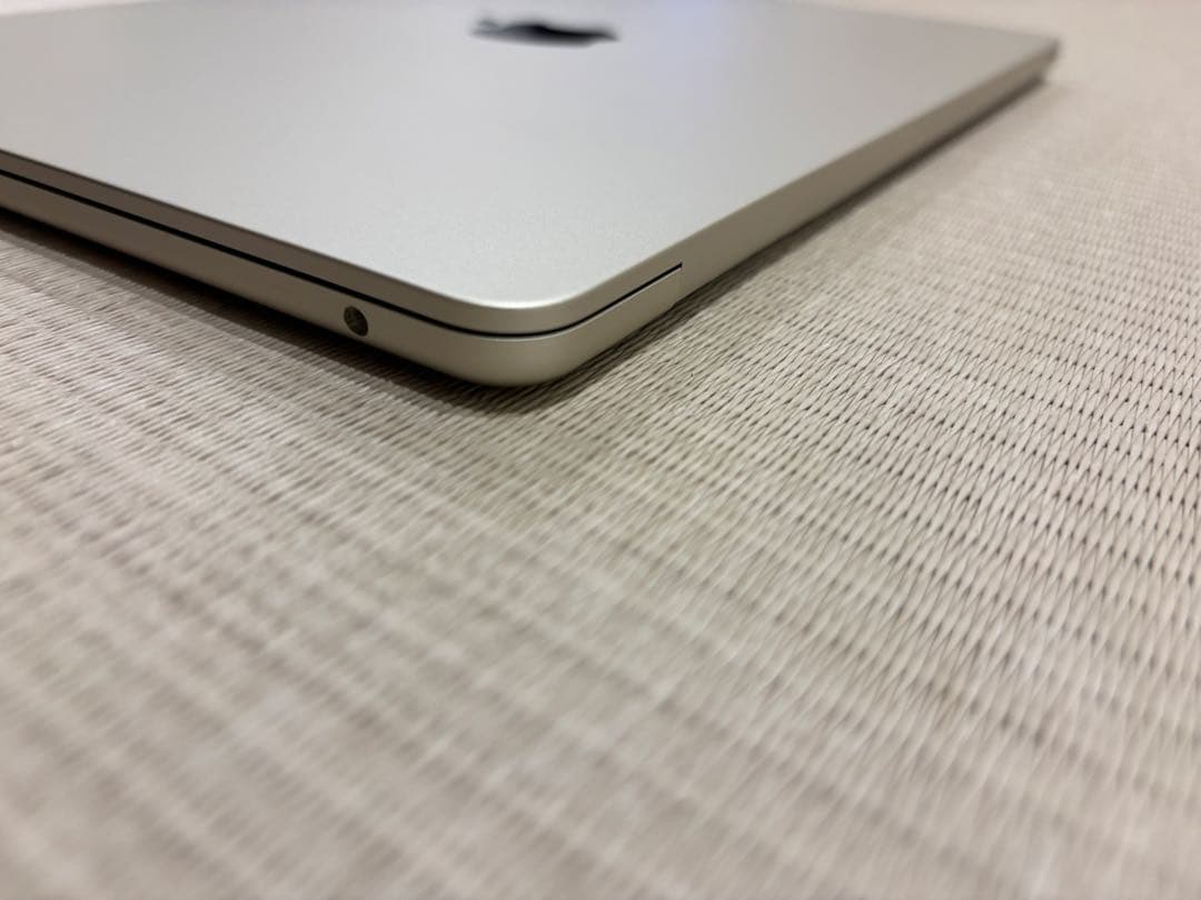 【傷なし】MacBook Air M2 2022 【本体・箱・付属品セット】