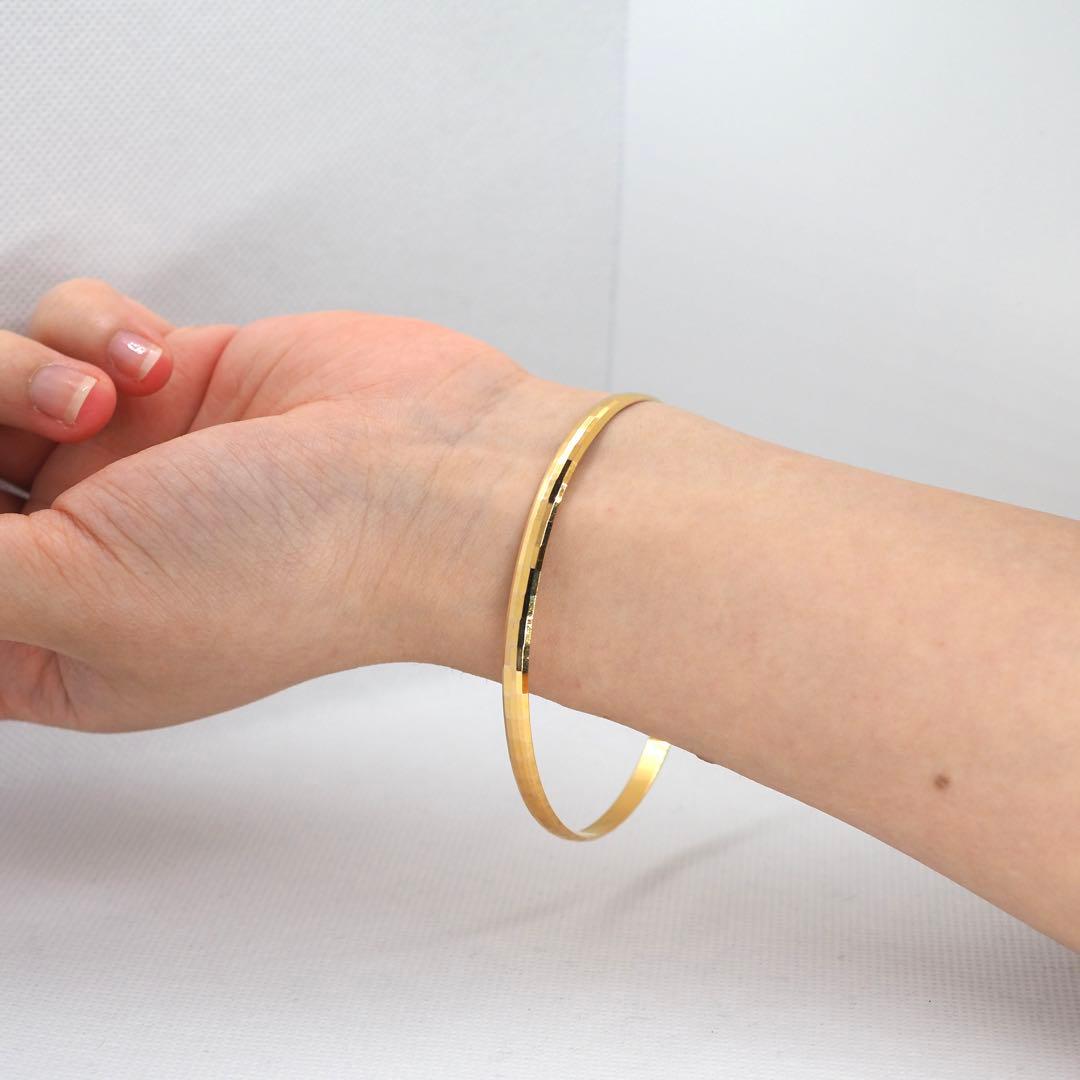 【UNOAERRE】K18YG バングル