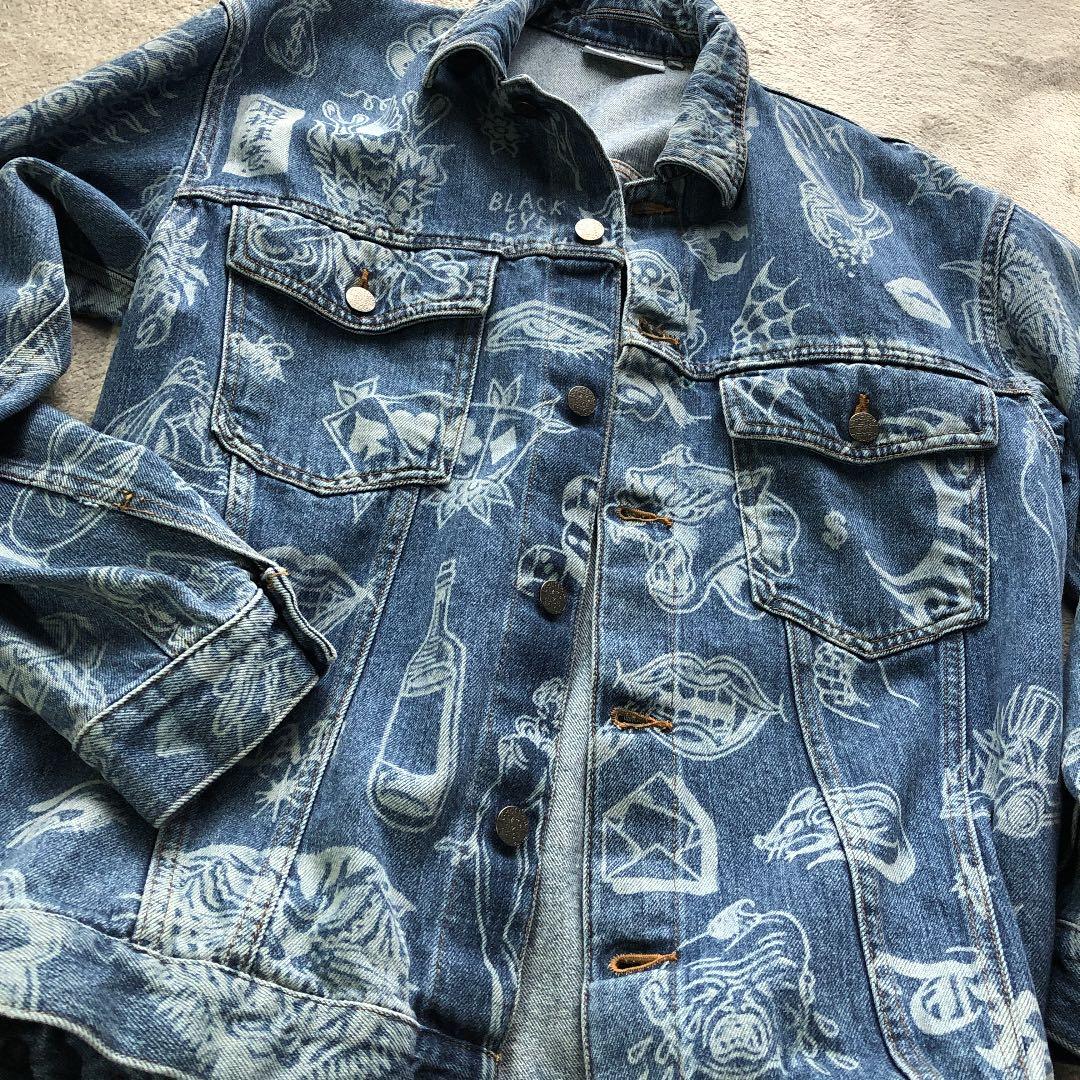 ブラックアイパッチ　デニムジャケット tattoo 人気
