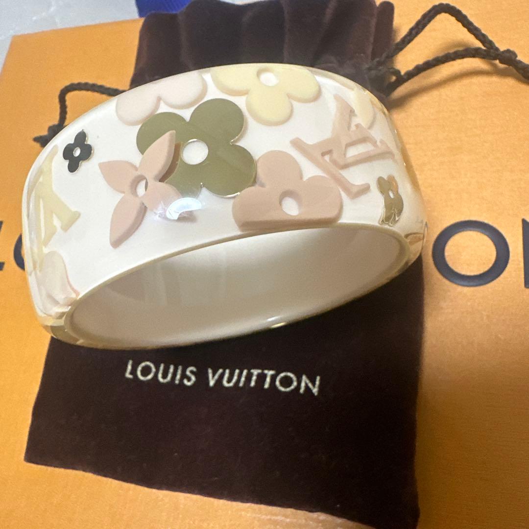 LOUIS VUITTON ♡フラワーバングル