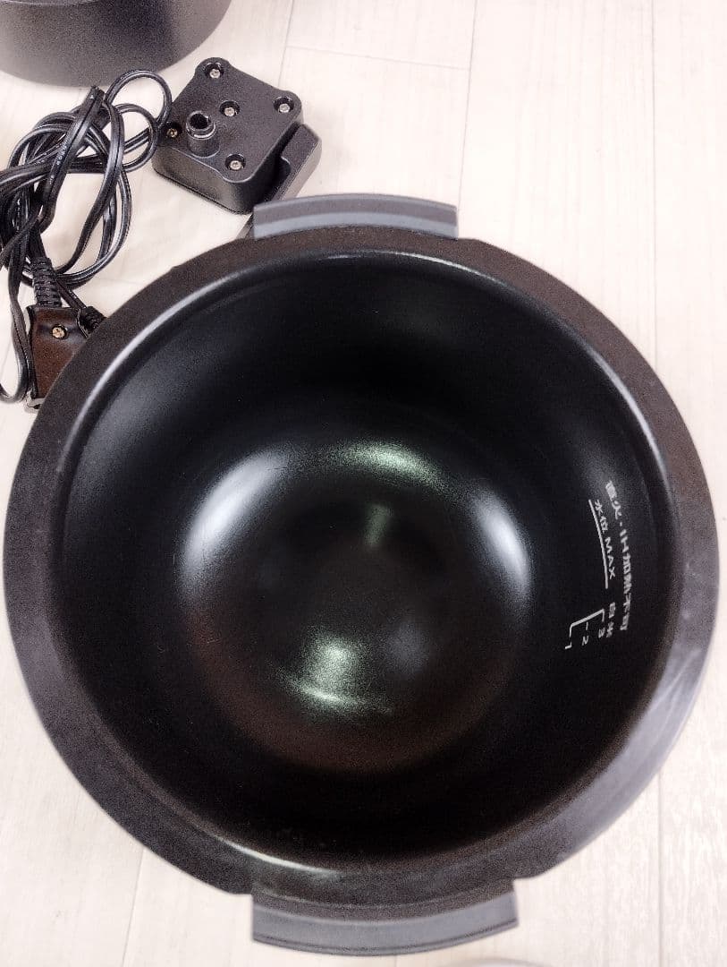 美品　 SHARP ヘルシオホットクックKN-HW10E-W