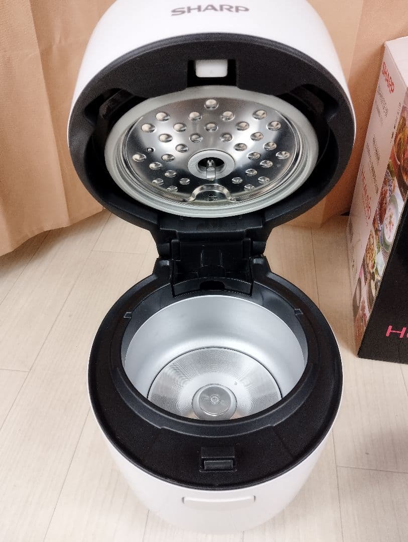 美品　 SHARP ヘルシオホットクックKN-HW10E-W
