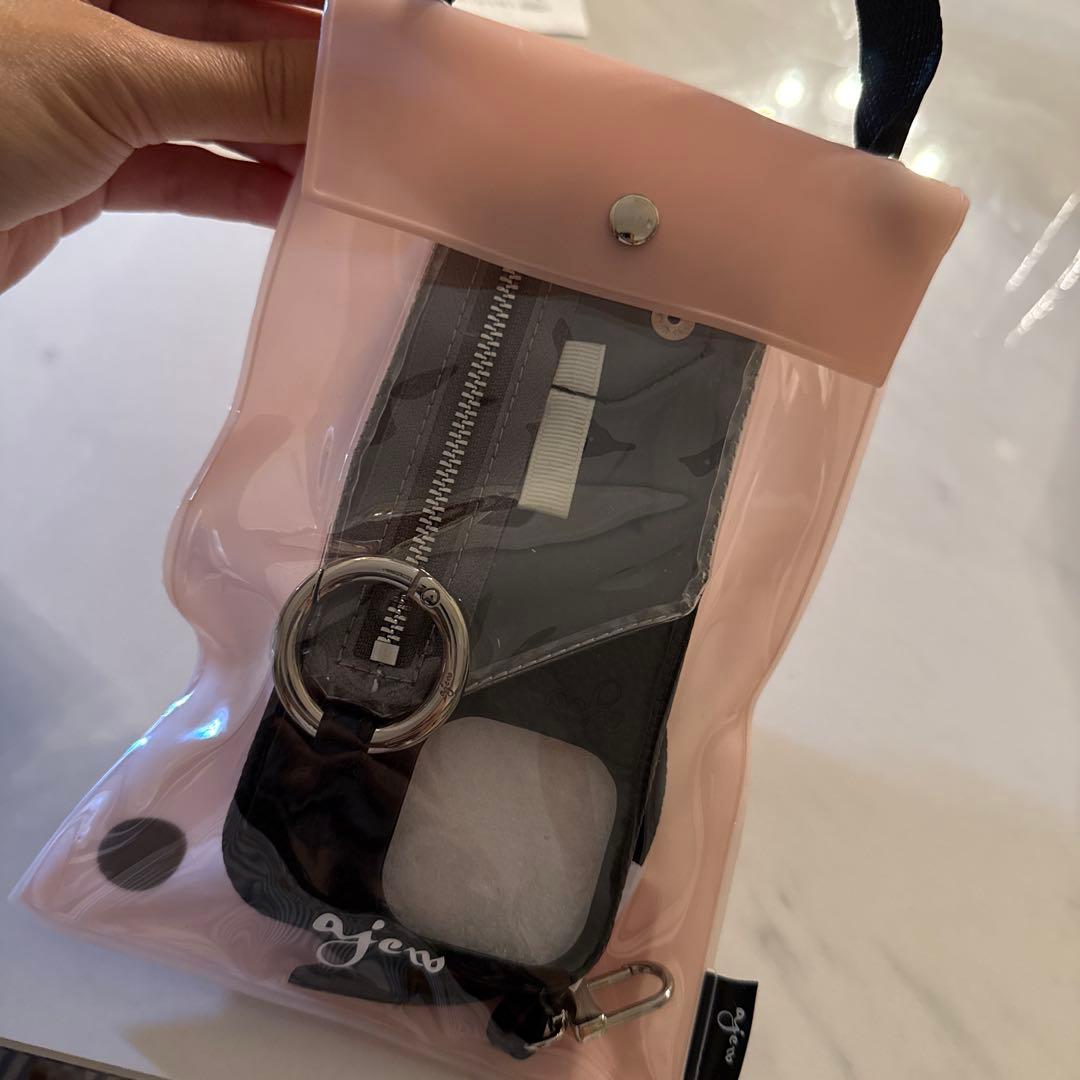 エジュー　iPhone16pro ケース　、　ミニポーチ