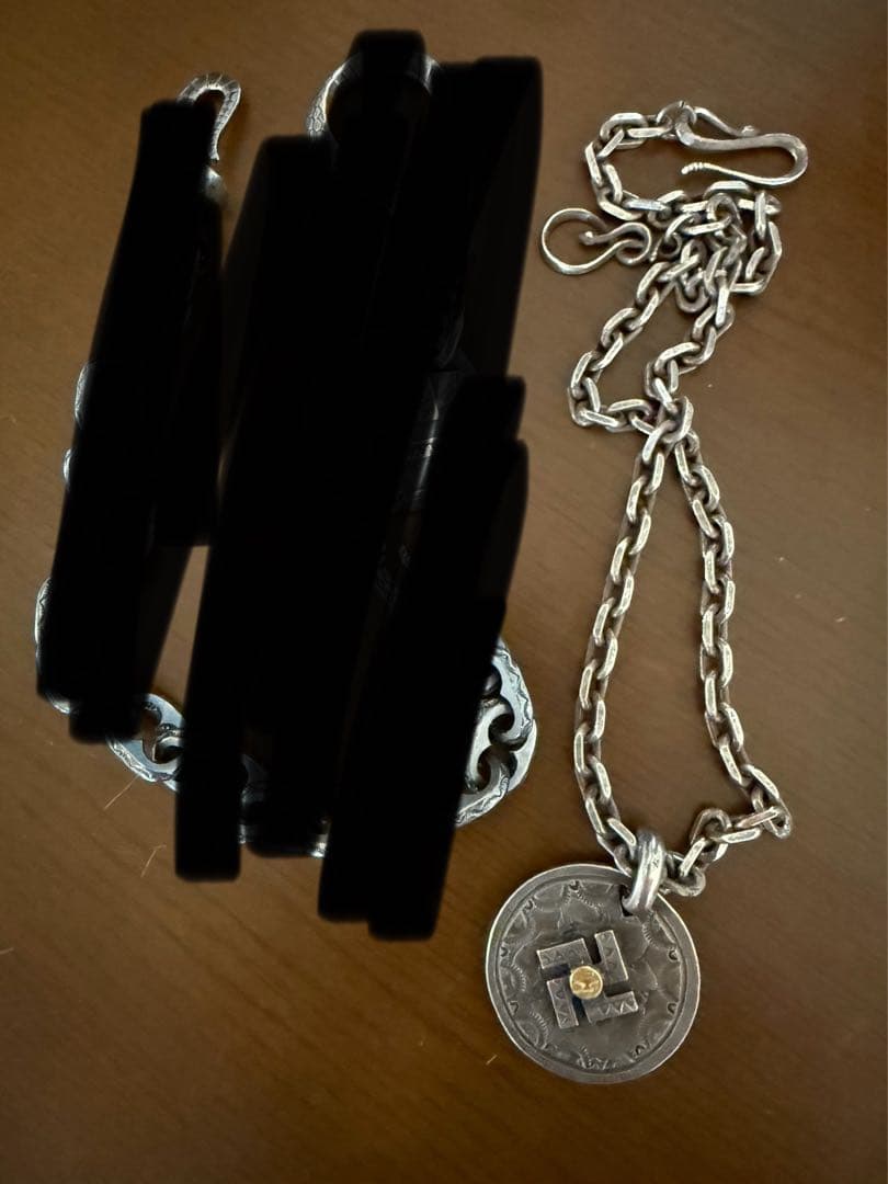 まっこい　　ネックレス