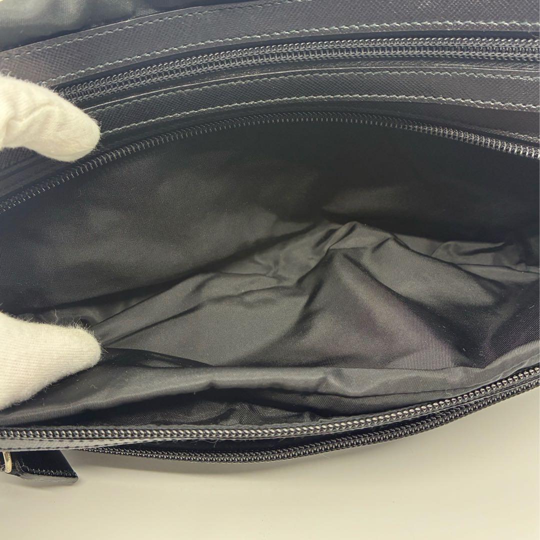 PRADA プラダ 黒 ブラック セカンドバッグ A1342C3