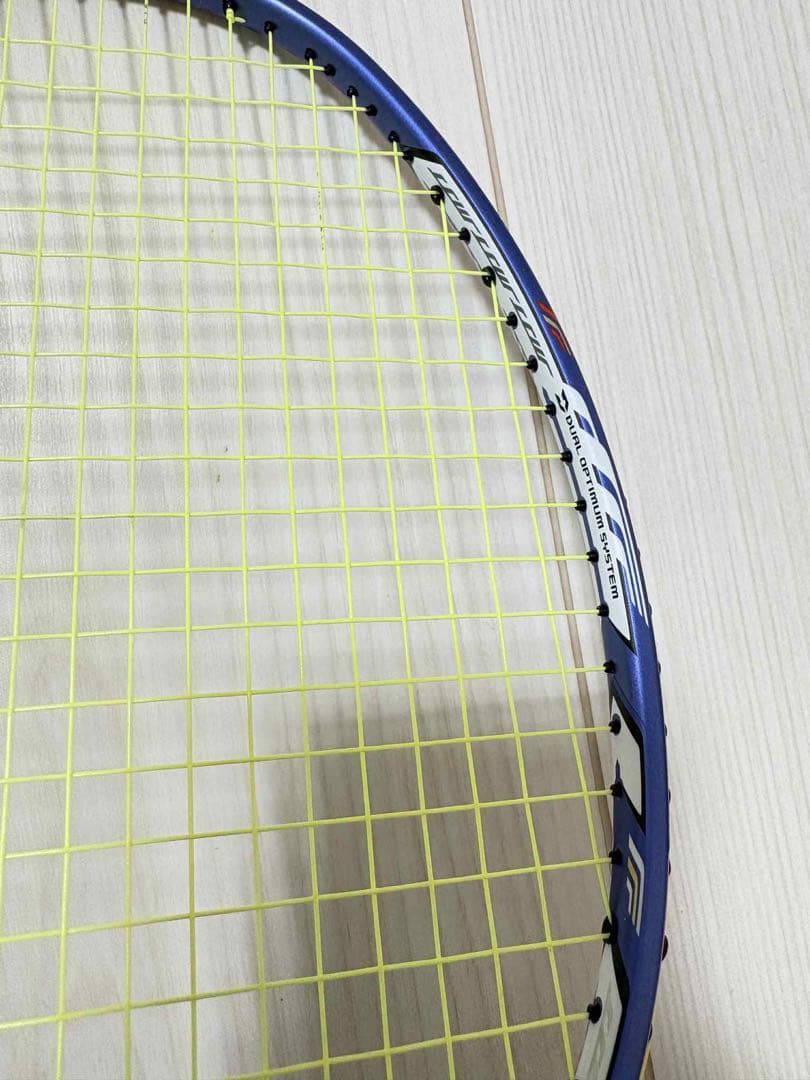 YONEX DUORA 10LCW 3UG5 バドミントンラケット 青/赤