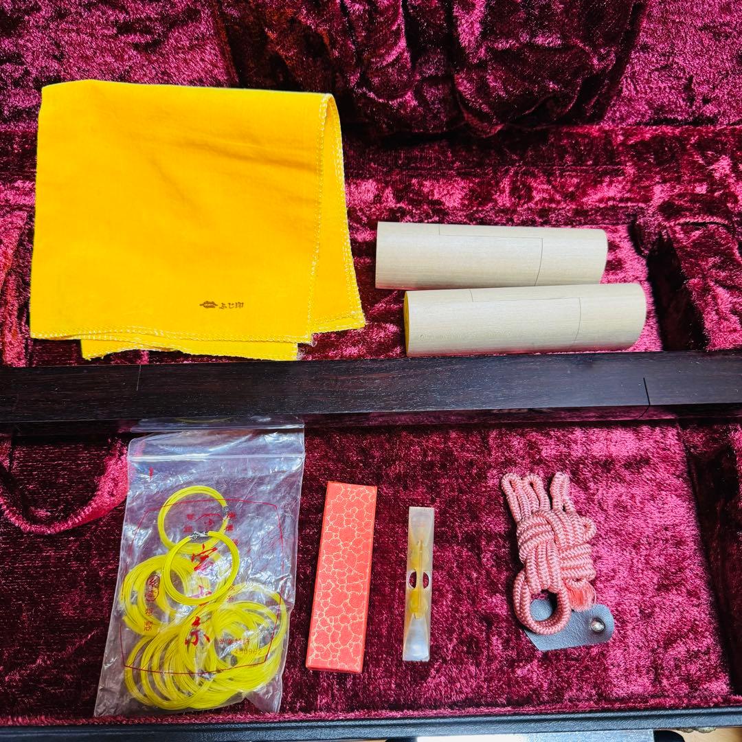 【最終値下げ】地唄三味線 紅木 正寸 トチ ハードケース　木製スタンド付き