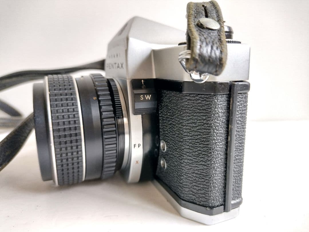 142【匿名配送】 ペンタックス SP 一眼レフ フィルムカメラ 露出計OK