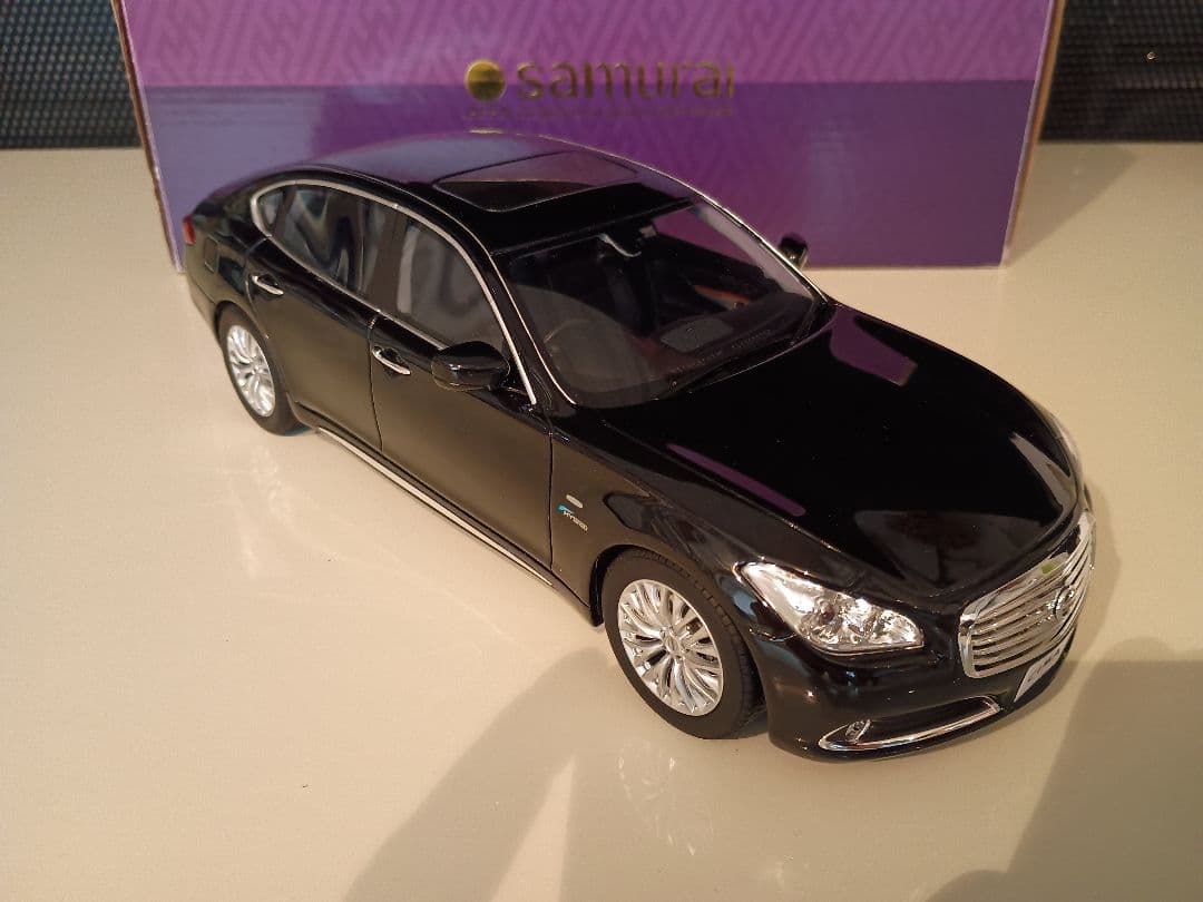 京商 kyosho SAMURA 日産 シーマ Nissan CIMA 1/18