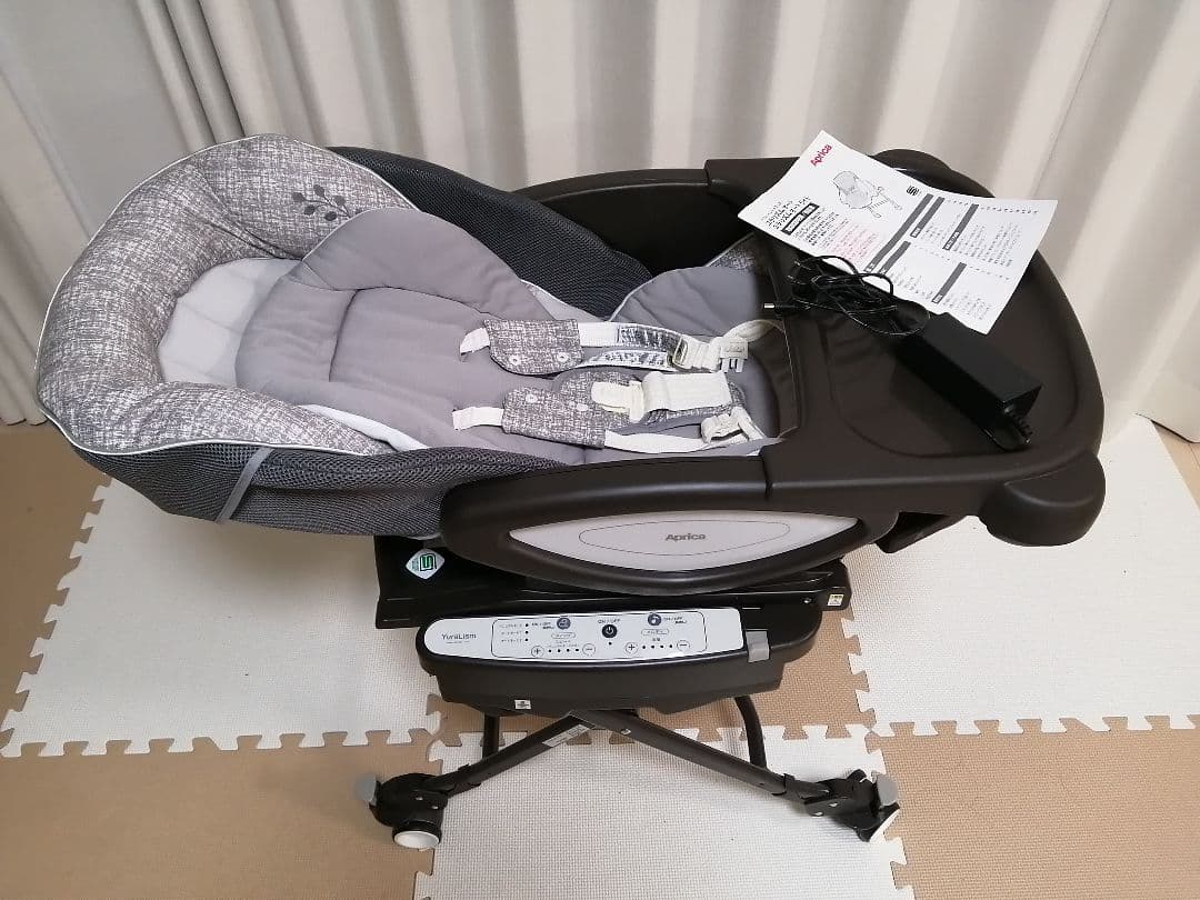 Aprica ユラリズム　オート　ライト