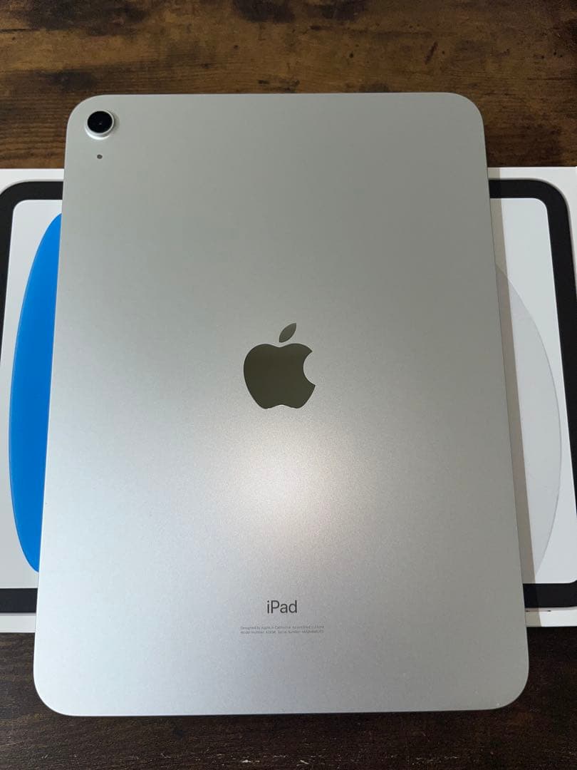 Apple iPad 第10世代　64GB シルバー 本体