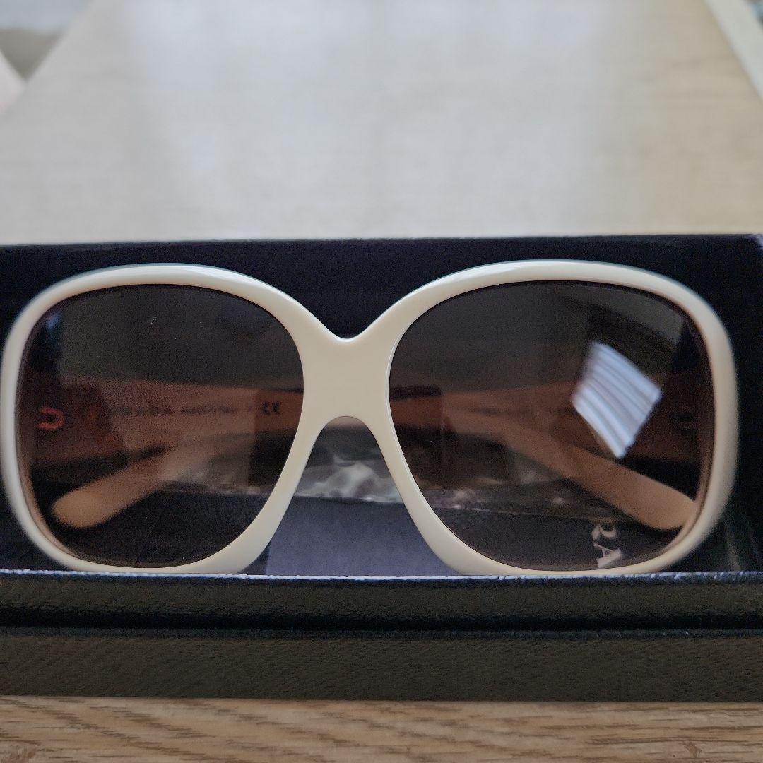 PRADA プラダ サングラス ビッグフレーム SPR25N