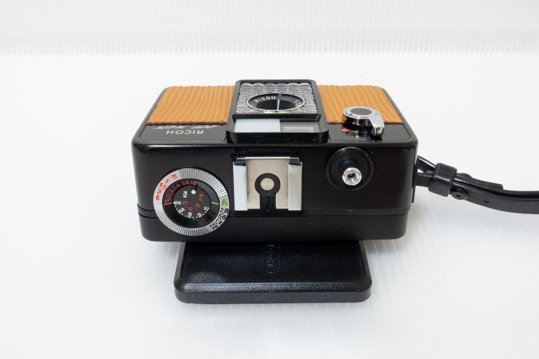③【美品・整備済品】RICOH AUTO HALF SE2 「オーカーリザード」