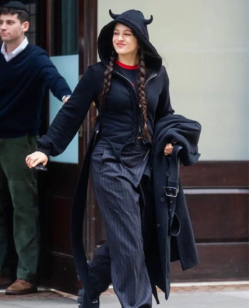 【極美品】nodress 悪魔ツノ付き黒パーカー