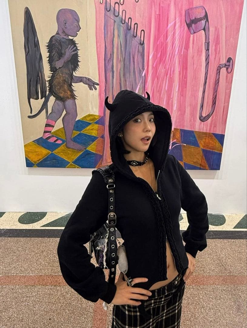 【極美品】nodress 悪魔ツノ付き黒パーカー