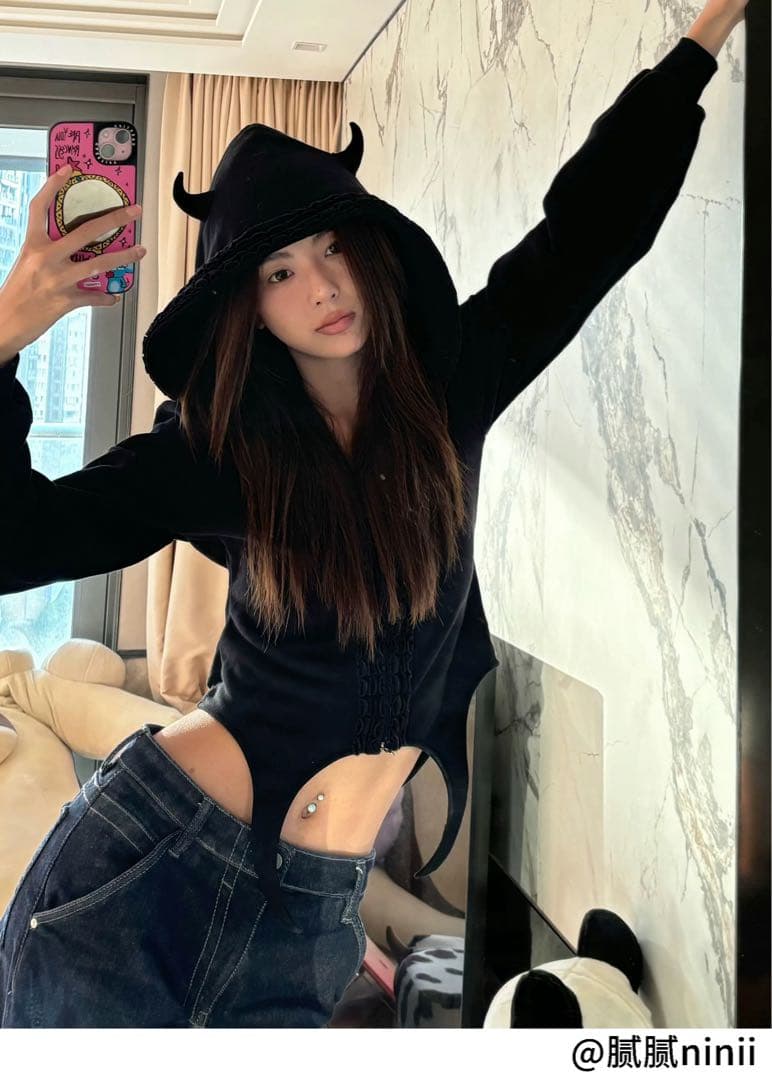 【極美品】nodress 悪魔ツノ付き黒パーカー