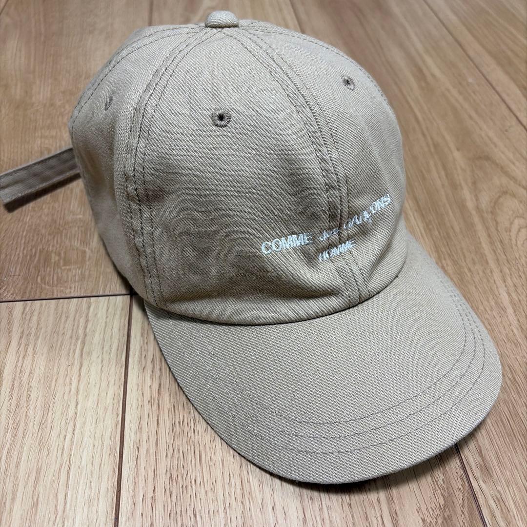 COMME des GARÇONS ベージュキャップ