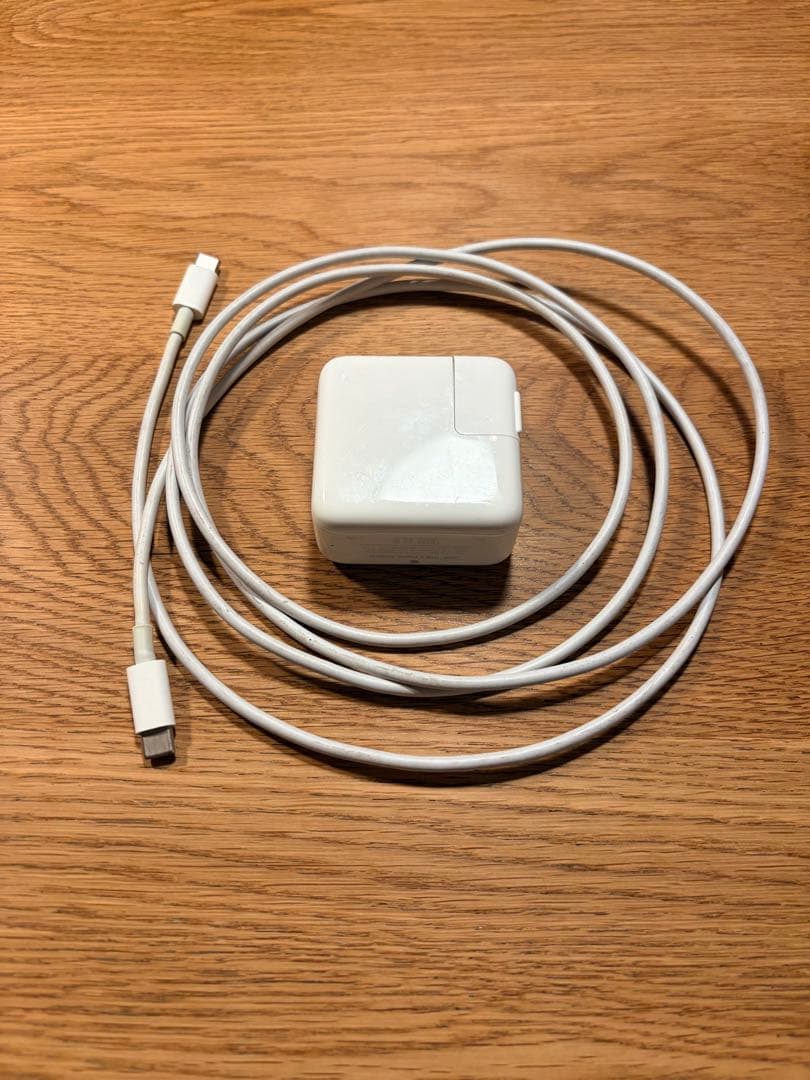 MacBook Pro 13インチ corei7 32GB 1TB US