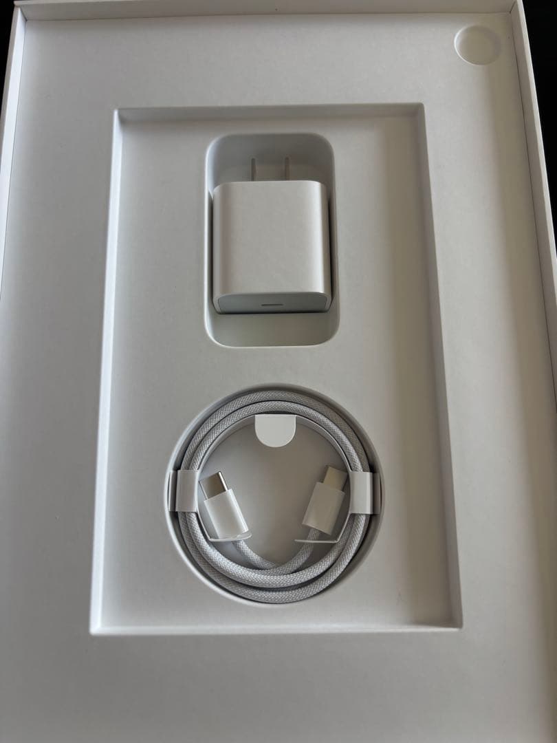 【極美品】 iPad Air (M2)11インチ 128GB Wi-Fi モデル