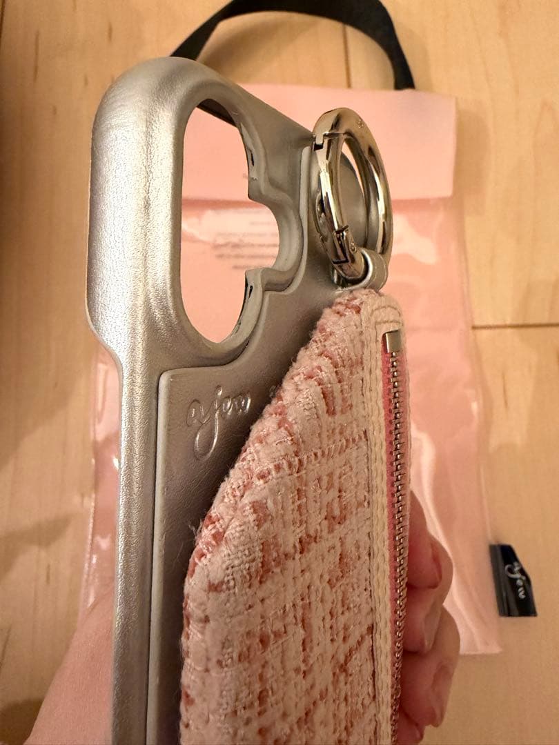 ajew ピンク ツイード iPhone17ケース