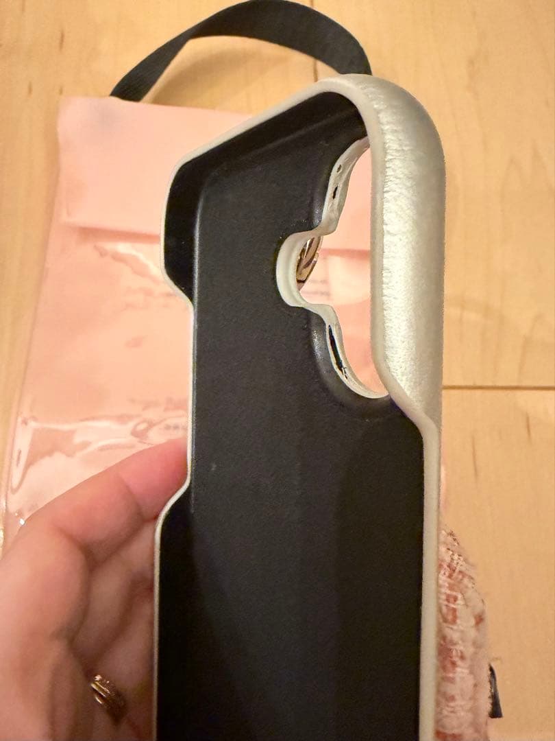 ajew ピンク ツイード iPhone17ケース