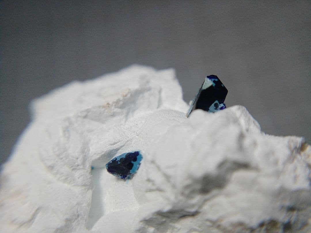 ご*う様 国産鉱物　逸見石　7.5mm　原石　ヘンミライト　鉱物標本