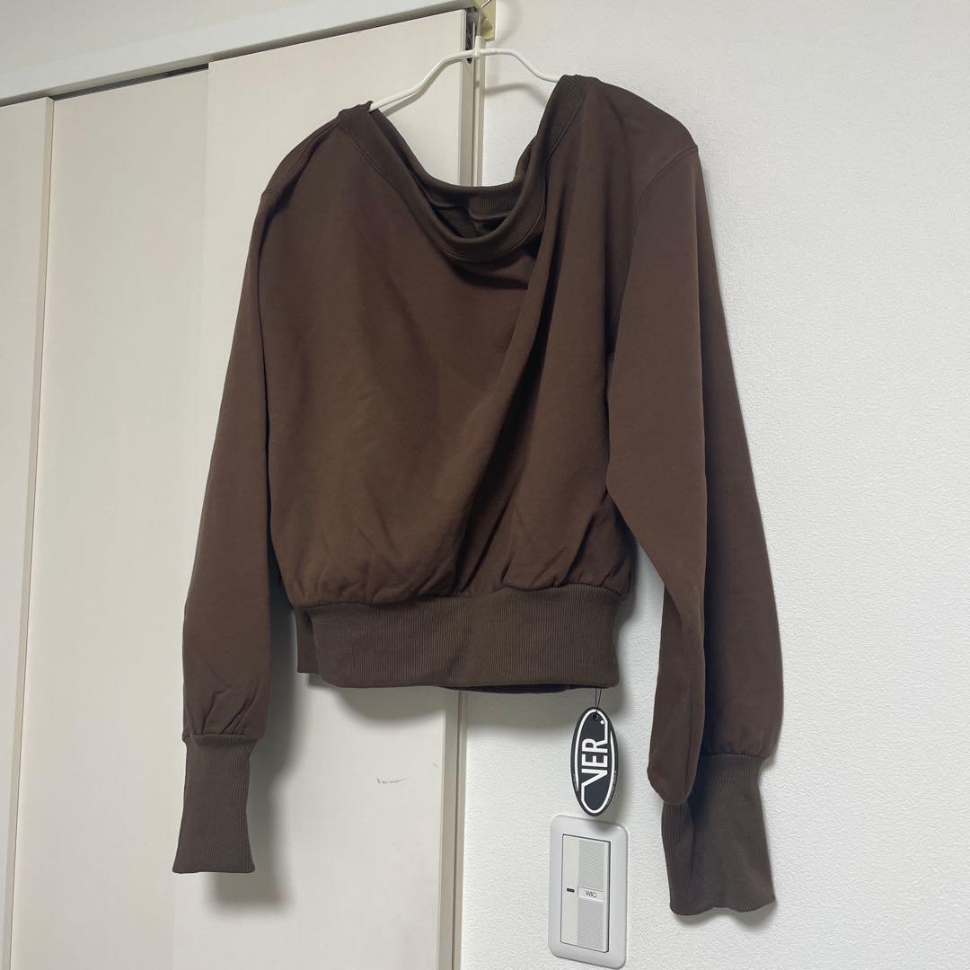 VER オフショルダー ブラウン スウェット バージョンオブユー