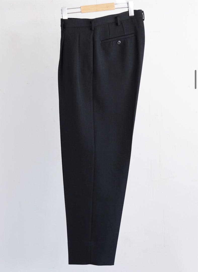 新春セールHEUGN E 2PLEATED TROUSERS NAVY