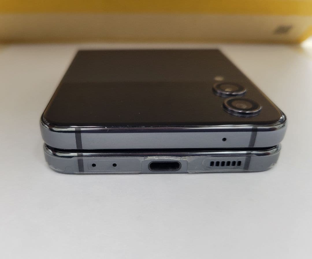 Galaxy Z Flip4 グラファイト 楽天版(SM-F721C)