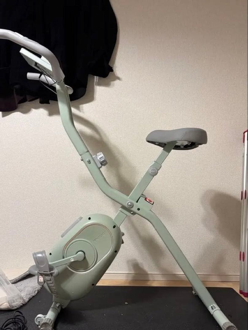 ダンベル2個とフィットネスバイクセット