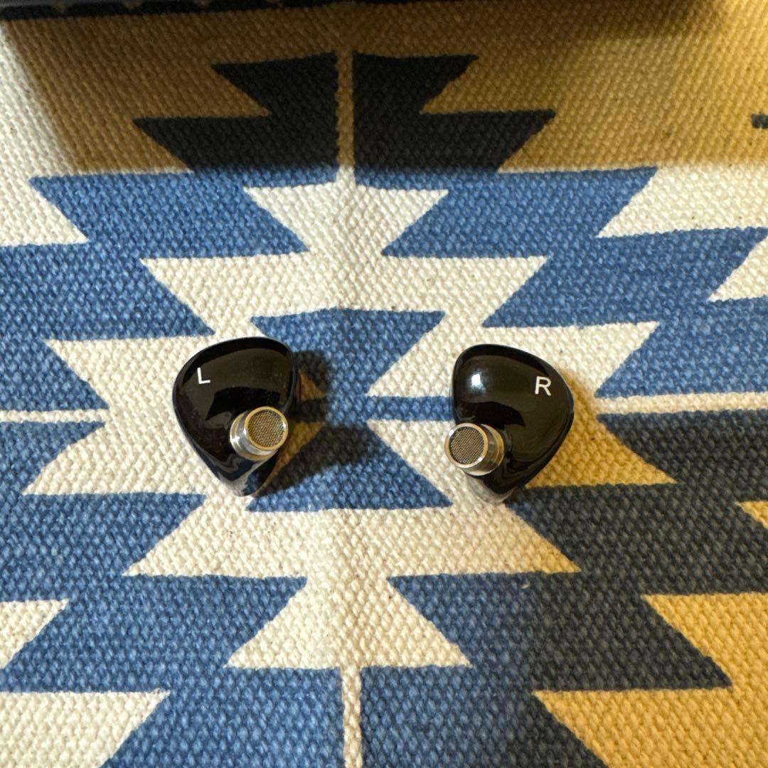 DUNU x Gizaudio DaVinci イヤホン