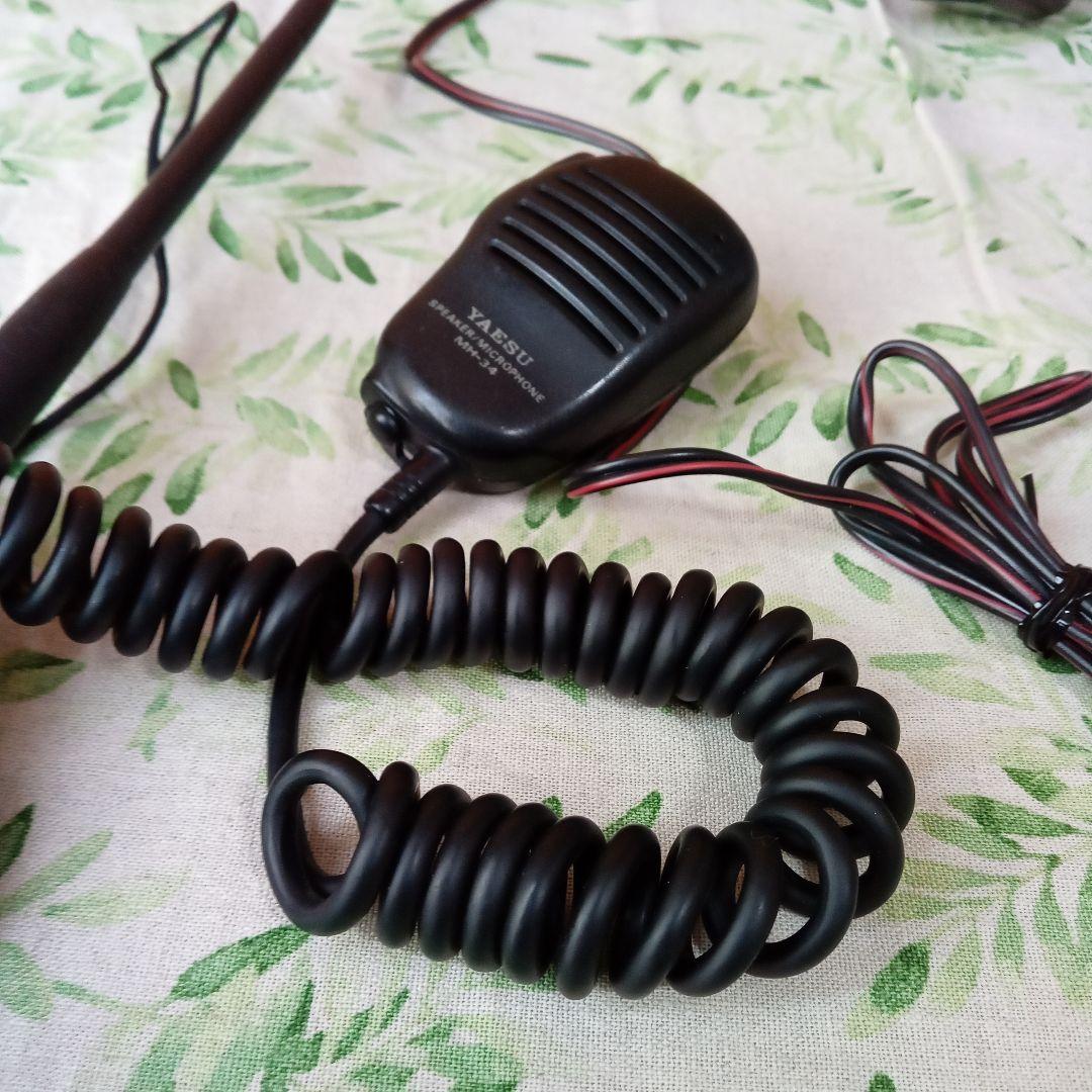 YAESU FT-50 トランシーバー 144/430M　ハンディ マイク電源付